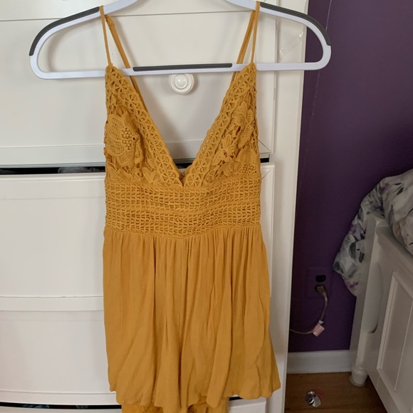 Illa Illa Mustard Yellow Romper - Picture 1 of 2